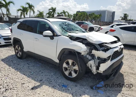 2020 Toyota Rav4 Xle from USA, damaged, VIN 2T3W1RFV3LC045675